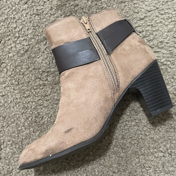 Giani Bernini Booties - Picture 4 of 12